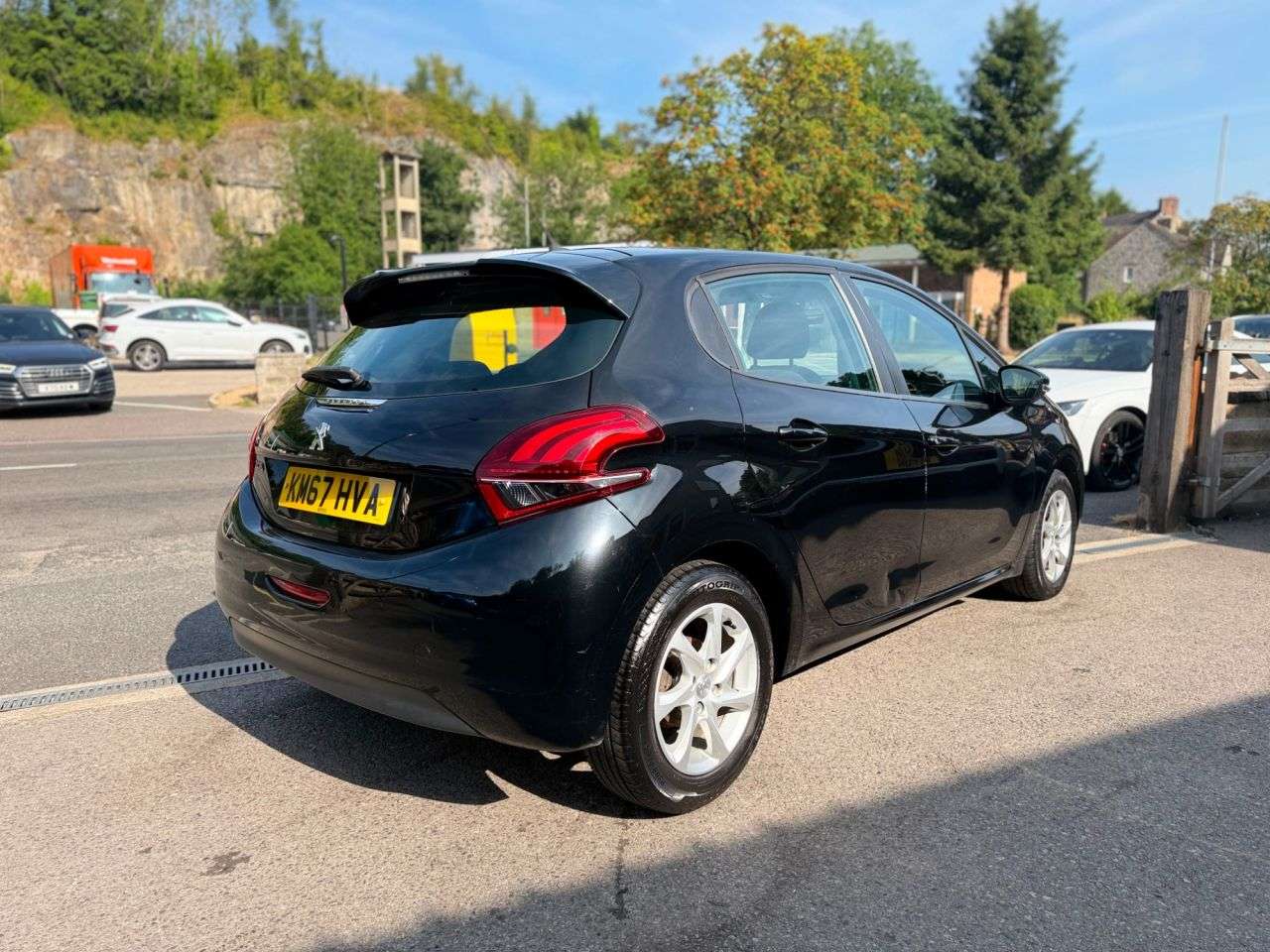 A 2017 PEUGEOT 208 1.6 BlueHDi Active 5dr Hatch Diesel Manual Euro 6*FSH*LADY OWNED 4yrs* *FSH A 2017 PEUGEOT 208 1.6 BlueHDi Active 5dr Hatch Diesel Manual Euro 6*FSH*LADY OWNED 4yrs* *FSH