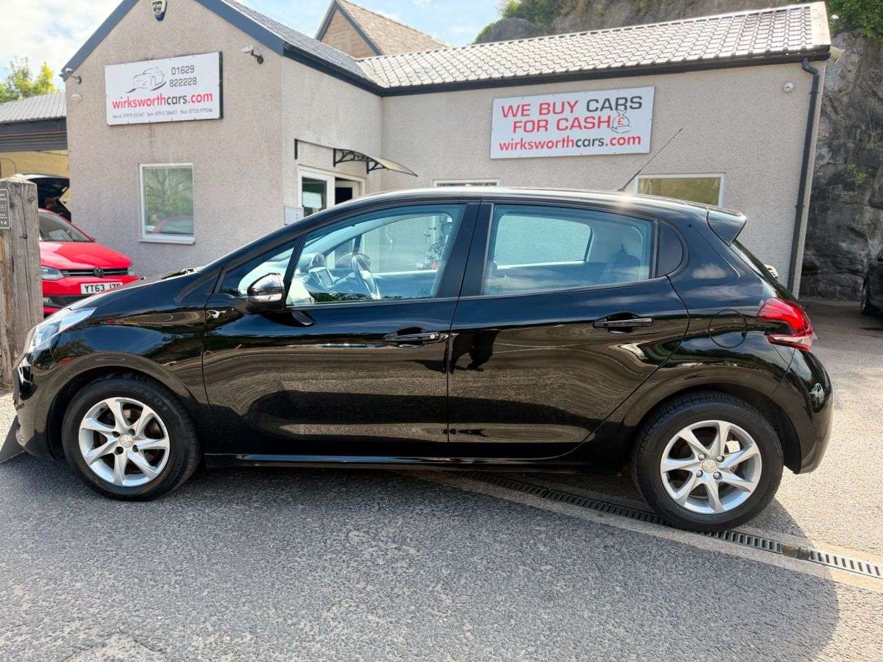 2017 PEUGEOT 208 2017 PEUGEOT 208