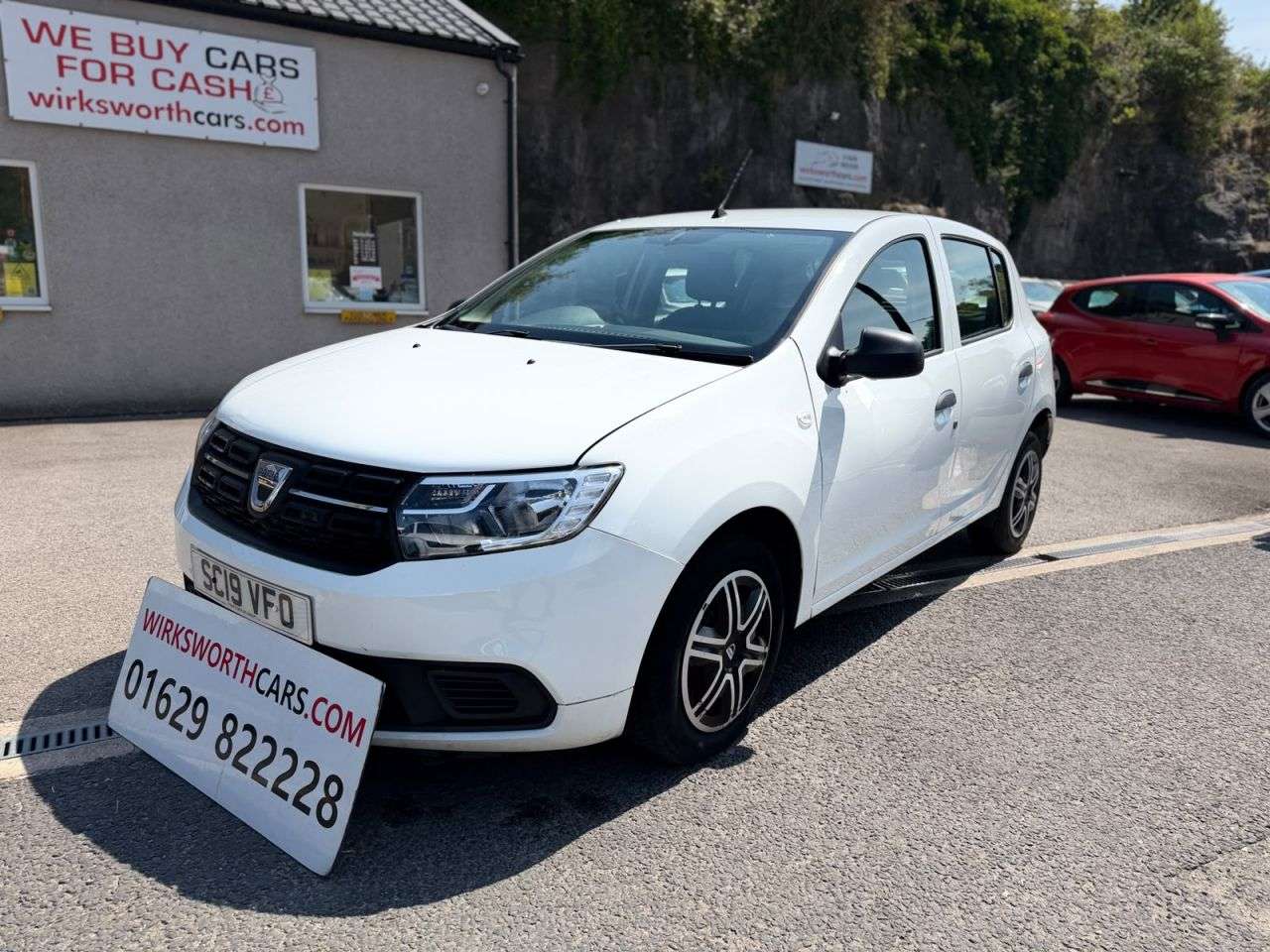 A 2019 DACIA SANDERO 1.0 SCe Essential 5dr Hatch Petrol Manual Euro 6*HISTORY*NEW TIMING CHAIN* A 2019 DACIA SANDERO 1.0 SCe Essential 5dr Hatch Petrol Manual Euro 6*HISTORY*NEW TIMING CHAIN*