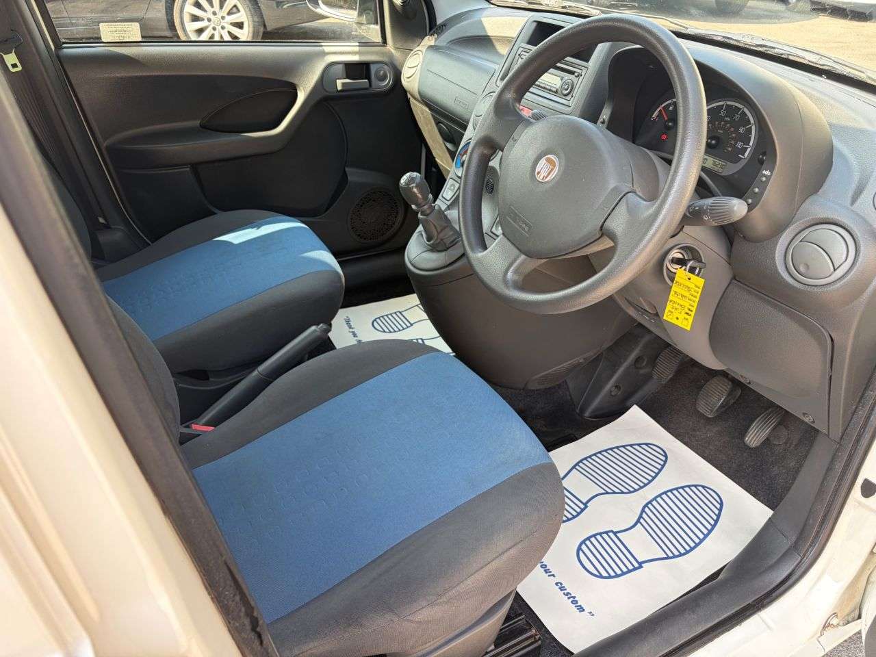2011 FIAT PANDA 2011 FIAT PANDA