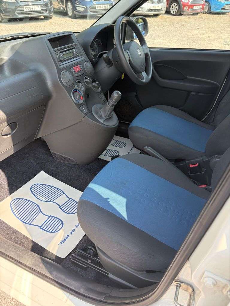 2011 FIAT PANDA 2011 FIAT PANDA