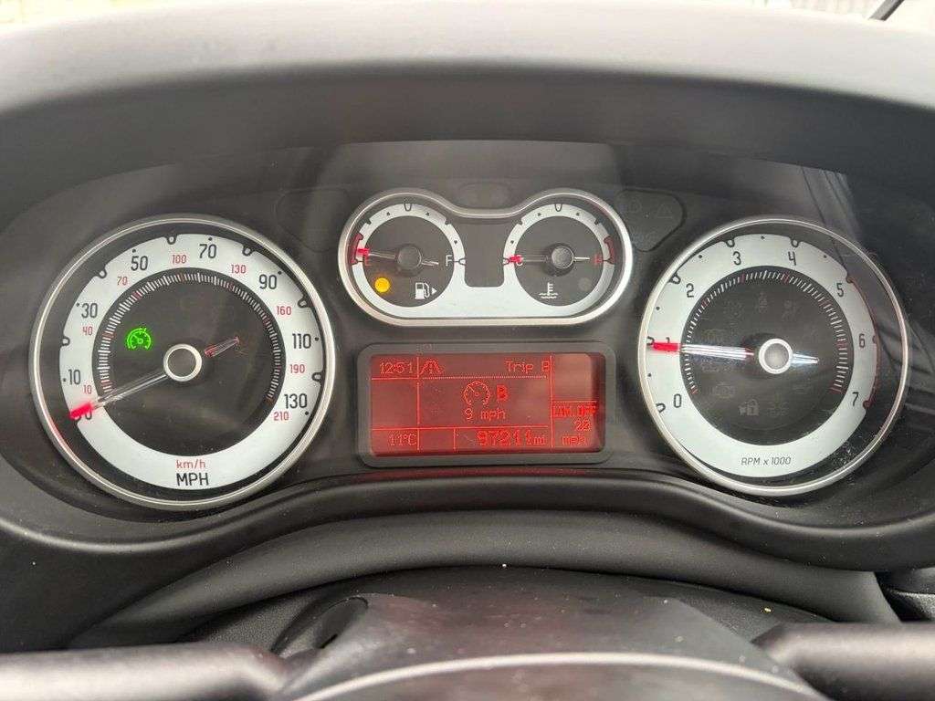 2013 FIAT 500L 2013 FIAT 500L