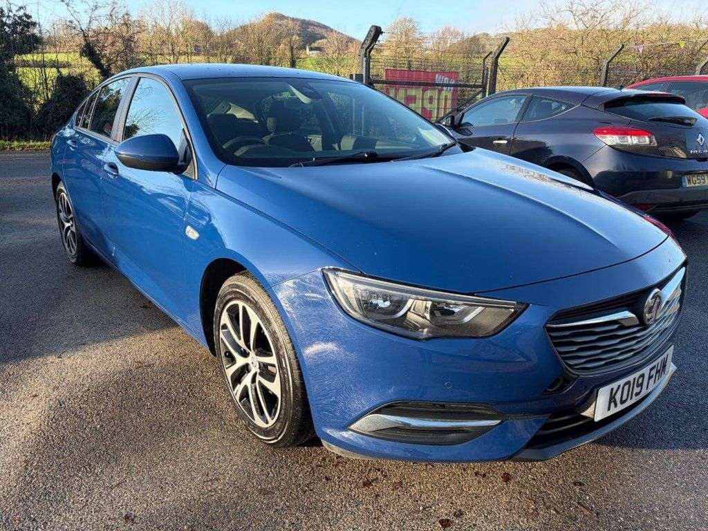 A 2019 VAUXHALL INSIGNIA 1.6 Turbo D ecoTEC Design Nav Grand Sport 5dr Diesel Manual Euro 6*) SAT NA A 2019 VAUXHALL INSIGNIA 1.6 Turbo D ecoTEC Design Nav Grand Sport 5dr Diesel Manual Euro 6*) SAT NA