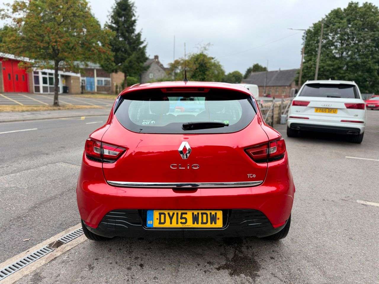 A 2015 RENAULT CLIO 0.9 TCe Dynamique MediaNav 5dr Hatch Petrol Manual Euro 5**£20 R/TAX** **£2 A 2015 RENAULT CLIO 0.9 TCe Dynamique MediaNav 5dr Hatch Petrol Manual Euro 5**£20 R/TAX** **£2