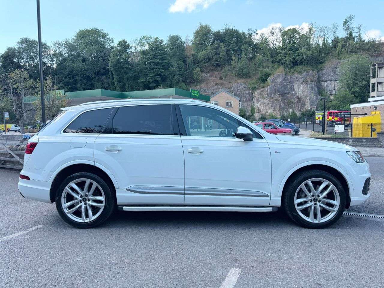 2016 AUDI Q7 2016 AUDI Q7