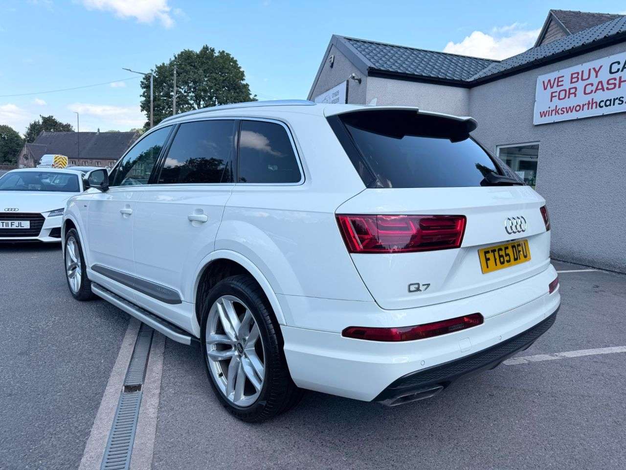 A 2016 AUDI Q7 3.0 TDI V6 S line SUV 5dr Diesel Tiptronic quattro Euro 6*HISTORY*2 OWNERS* A 2016 AUDI Q7 3.0 TDI V6 S line SUV 5dr Diesel Tiptronic quattro Euro 6*HISTORY*2 OWNERS*
