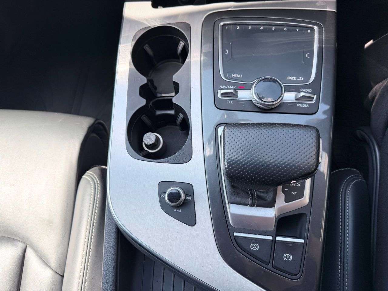 2016 AUDI Q7 2016 AUDI Q7