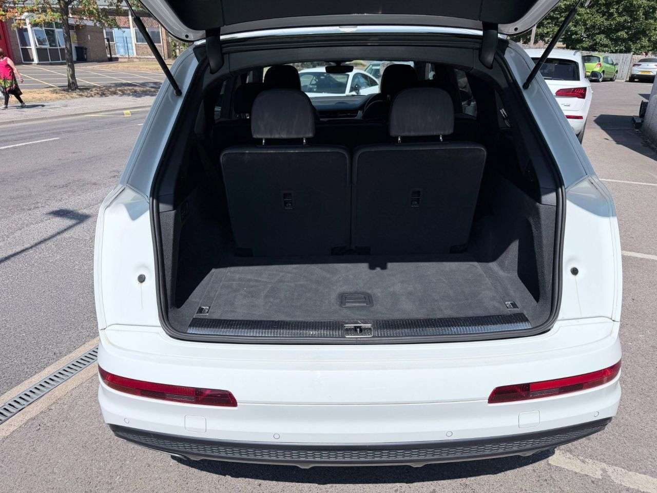 2016 AUDI Q7 2016 AUDI Q7