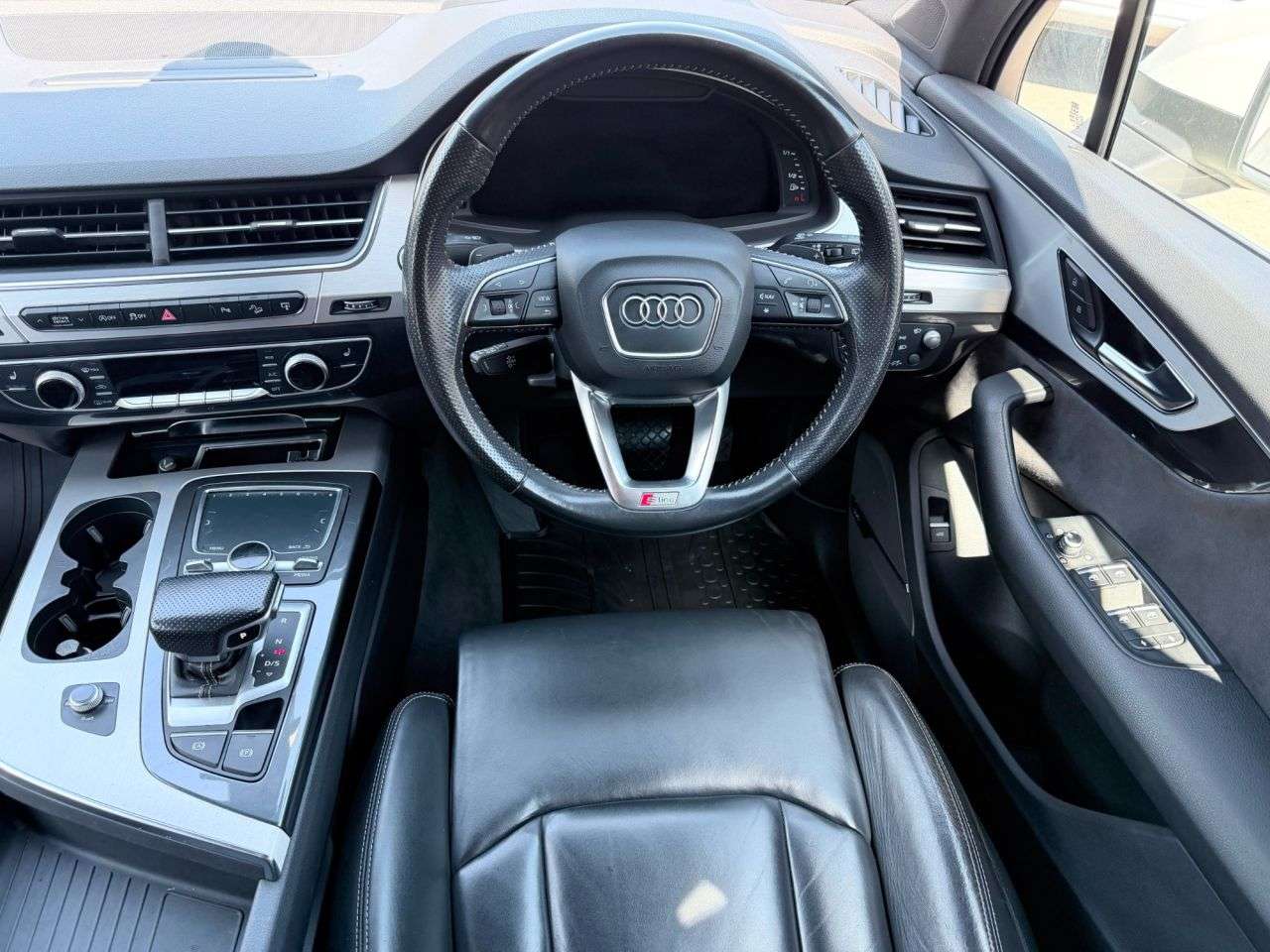 2016 AUDI Q7 2016 AUDI Q7