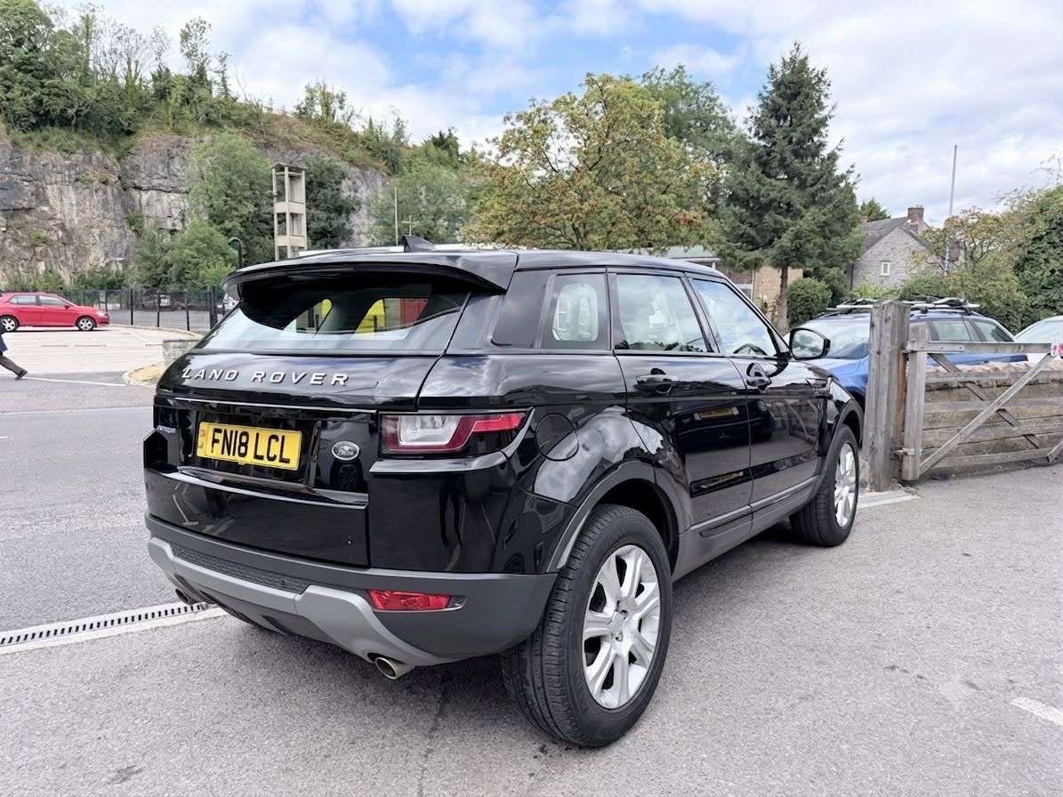 A 2018 LAND ROVER RANGE ROVER EVOQUE 2.0 eD4 SE Tech SUV 5dr Diesel Manual FWD Euro 6*HISTORY*LEATHER*2wd* *HIST A 2018 LAND ROVER RANGE ROVER EVOQUE 2.0 eD4 SE Tech SUV 5dr Diesel Manual FWD Euro 6*HISTORY*LEATHER*2wd* *HIST