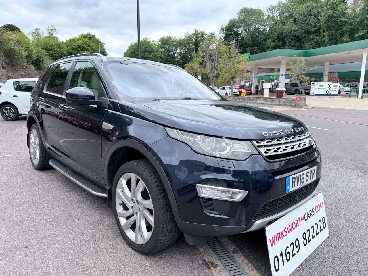 A 2016 LAND ROVER DISCOVERY SPORT 2.0 TD4 HSE Luxury SUV Diesel Auto 4WD Euro 6**FSH**TOP SPEC**AUTO** FSH*TO A 2016 LAND ROVER DISCOVERY SPORT 2.0 TD4 HSE Luxury SUV Diesel Auto 4WD Euro 6**FSH**TOP SPEC**AUTO** FSH*TO