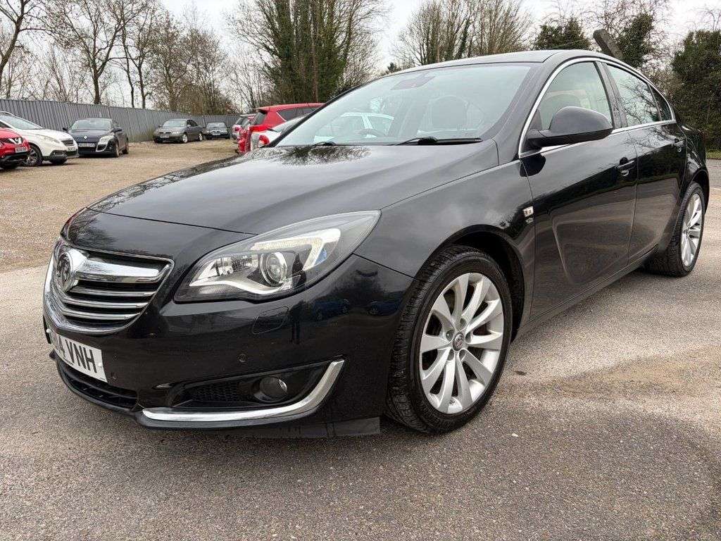 A 2014 VAUXHALL INSIGNIA 2.0 CDTi Elite Nav Hatchback 5dr Diesel Auto Euro 5 * FULL SERVICE HISTORY* A 2014 VAUXHALL INSIGNIA 2.0 CDTi Elite Nav Hatchback 5dr Diesel Auto Euro 5 * FULL SERVICE HISTORY*