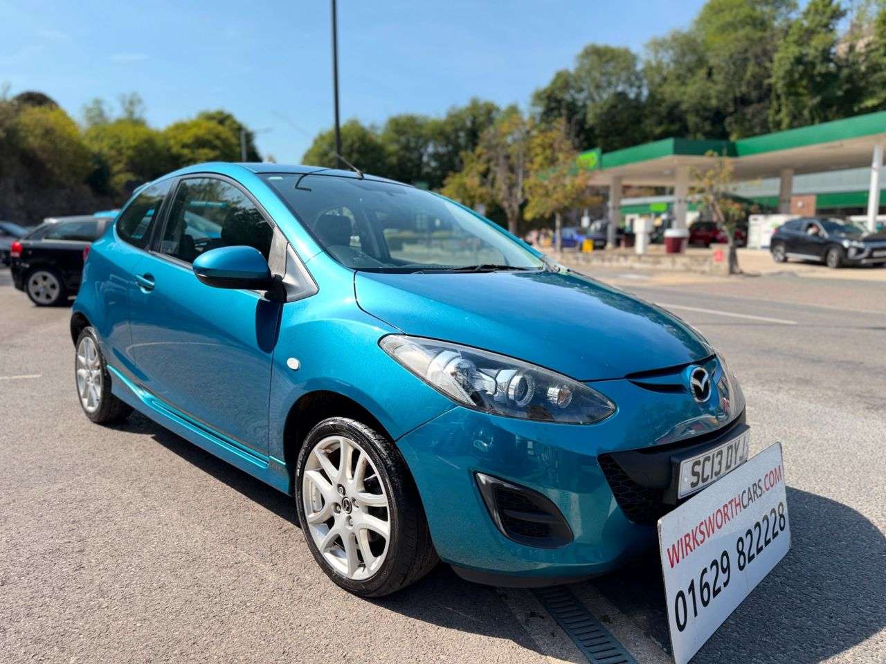 A 2013 MAZDA MAZDA2 1.3 Tamura Hatchback 3dr Petrol Manual Euro 5*£35 R/TAX*5 x MD SERVICES* *£ A 2013 MAZDA MAZDA2 1.3 Tamura Hatchback 3dr Petrol Manual Euro 5*£35 R/TAX*5 x MD SERVICES* *£