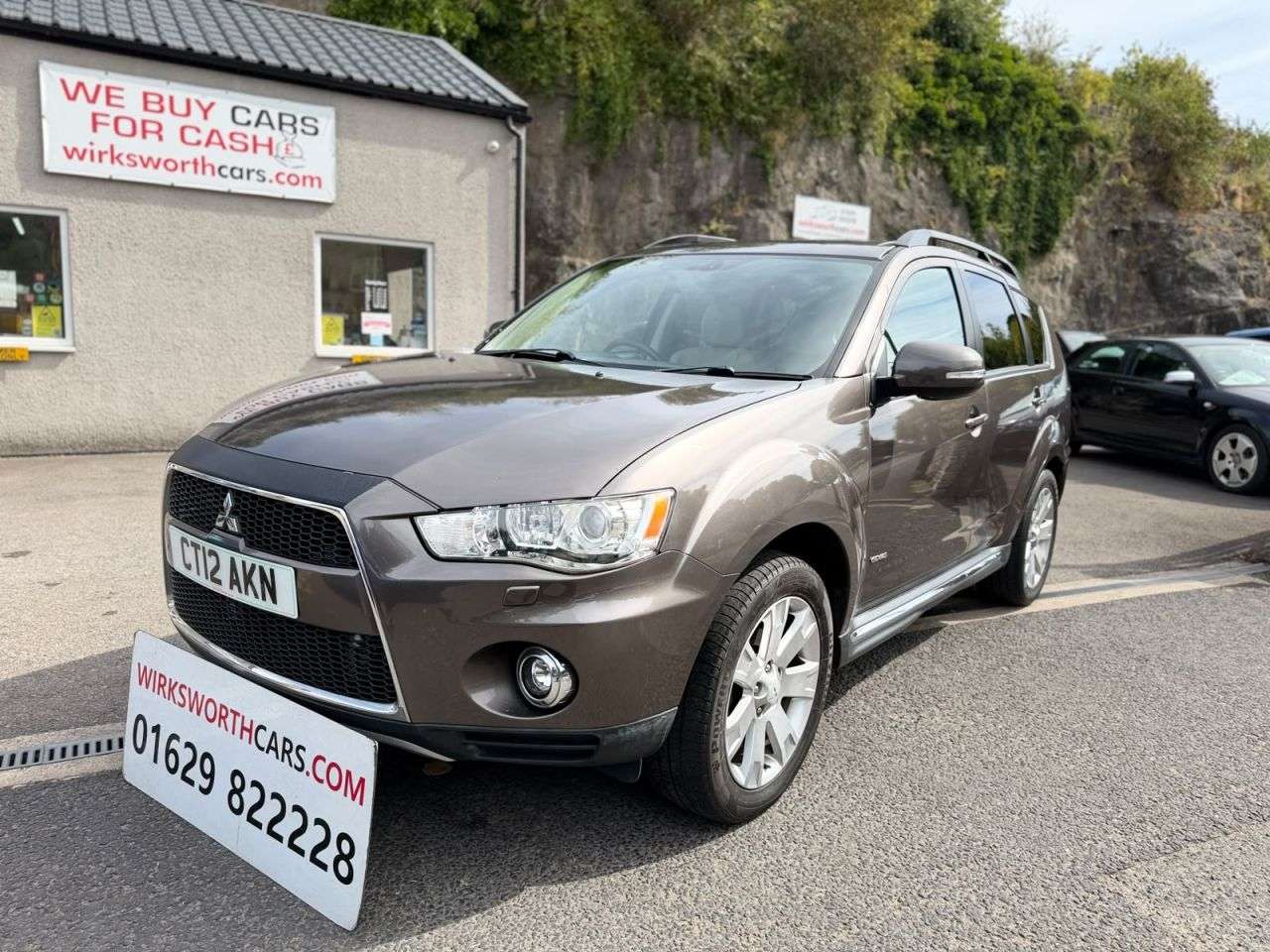 A 2012 MITSUBISHI OUTLANDER 2.2 DI-D GX4 SUV 5dr Diesel Manual 4WD Euro 5 * 2 OWNERS FROM NEW, ELECTRIC A 2012 MITSUBISHI OUTLANDER 2.2 DI-D GX4 SUV 5dr Diesel Manual 4WD Euro 5 * 2 OWNERS FROM NEW, ELECTRIC