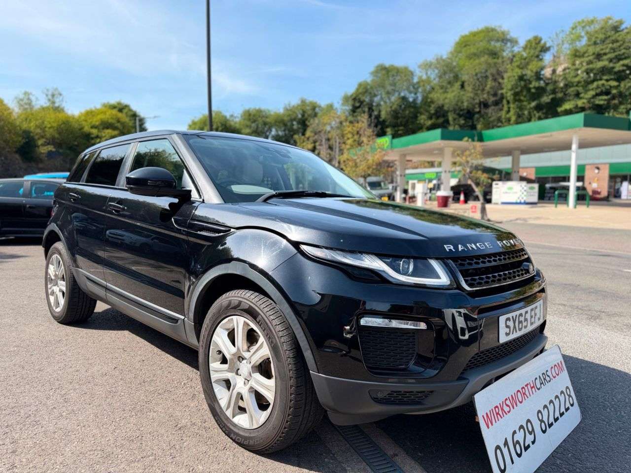A 2015 LAND ROVER RANGE ROVER EVOQUE 2.0 TD4 SE Tech SUV 5dr Diesel Auto 4WD Euro 6** FULL LAND/ROVER HISTORY, S A 2015 LAND ROVER RANGE ROVER EVOQUE 2.0 TD4 SE Tech SUV 5dr Diesel Auto 4WD Euro 6** FULL LAND/ROVER HISTORY, S
