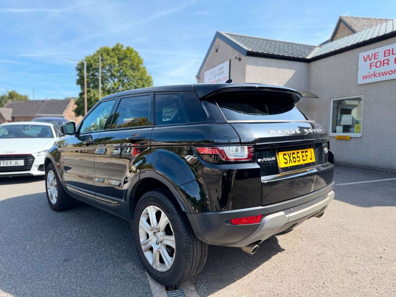 A 2015 LAND ROVER RANGE ROVER EVOQUE 2.0 TD4 SE Tech SUV 5dr Diesel Auto 4WD Euro 6** FULL LAND/ROVER HISTORY, S A 2015 LAND ROVER RANGE ROVER EVOQUE 2.0 TD4 SE Tech SUV 5dr Diesel Auto 4WD Euro 6** FULL LAND/ROVER HISTORY, S