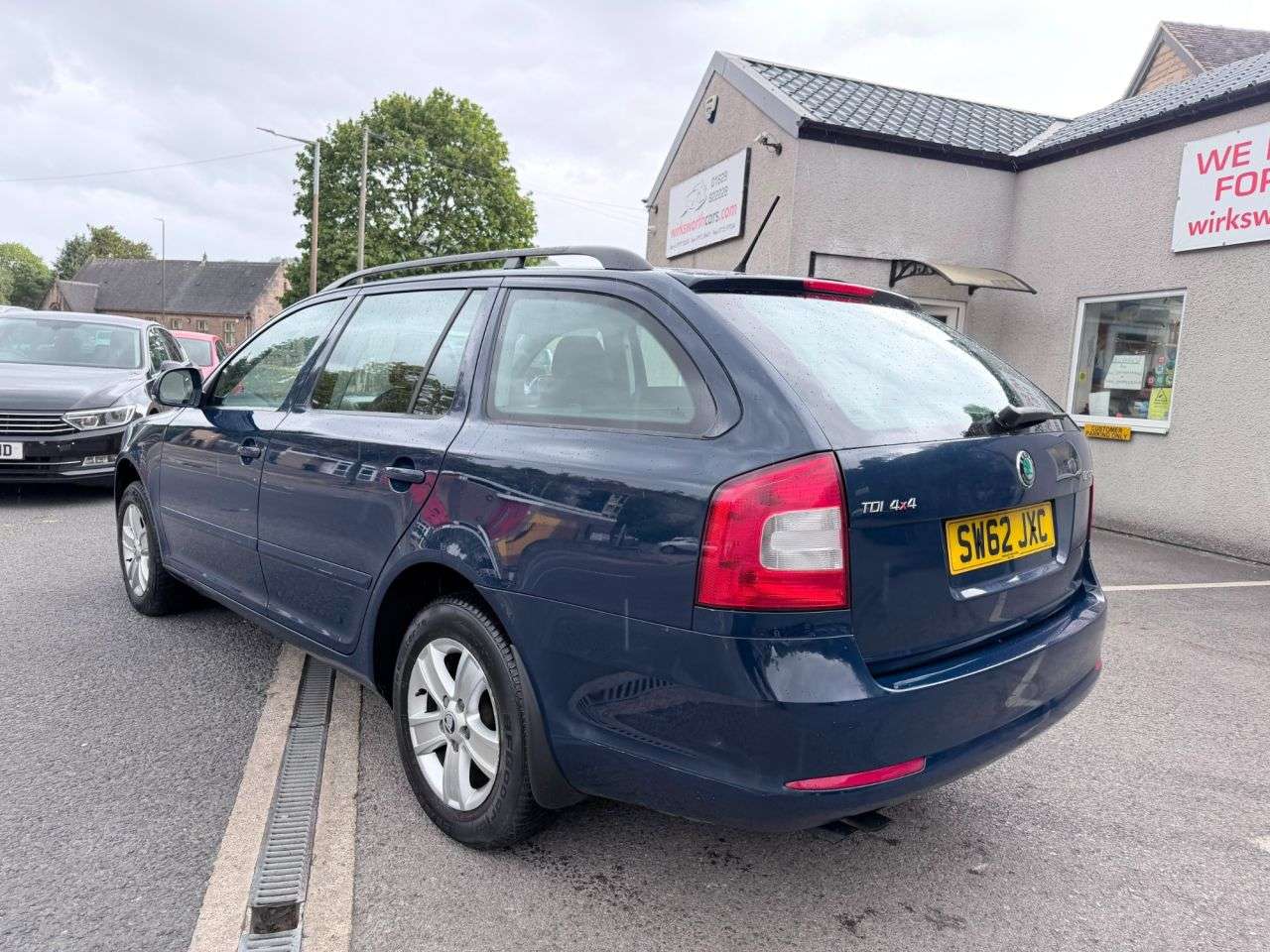 A 2013 SKODA OCTAVIA 1.6 TDI Estate 5dr Diesel Manual 4WD Euro 5*FSH 12 STAMPS*CAMBELT DONE* *FS A 2013 SKODA OCTAVIA 1.6 TDI Estate 5dr Diesel Manual 4WD Euro 5*FSH 12 STAMPS*CAMBELT DONE* *FS