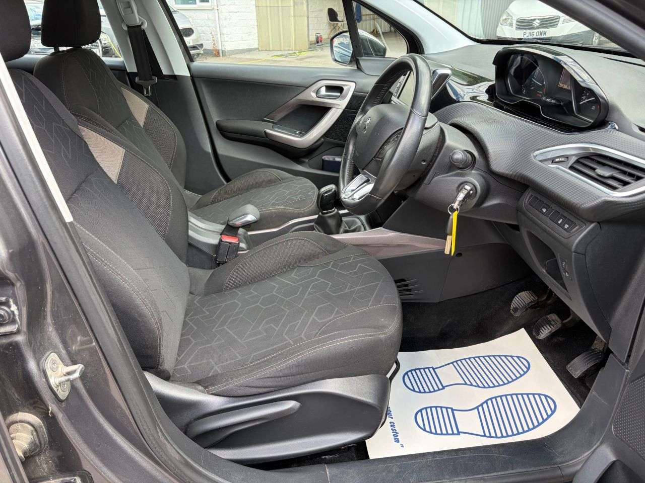 2015 PEUGEOT 2008 2015 PEUGEOT 2008