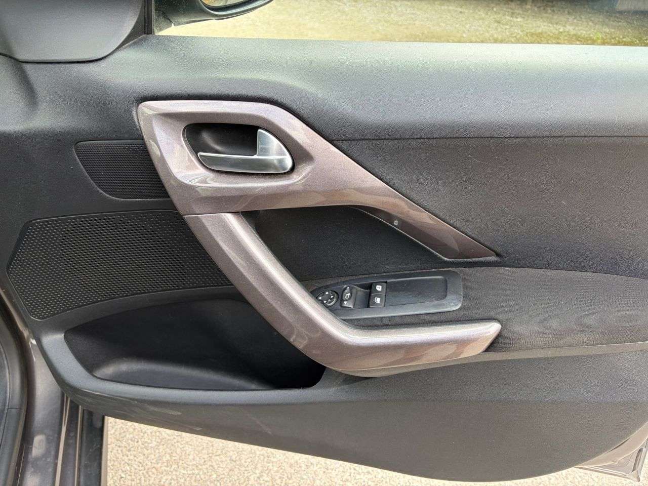 2015 PEUGEOT 2008 2015 PEUGEOT 2008