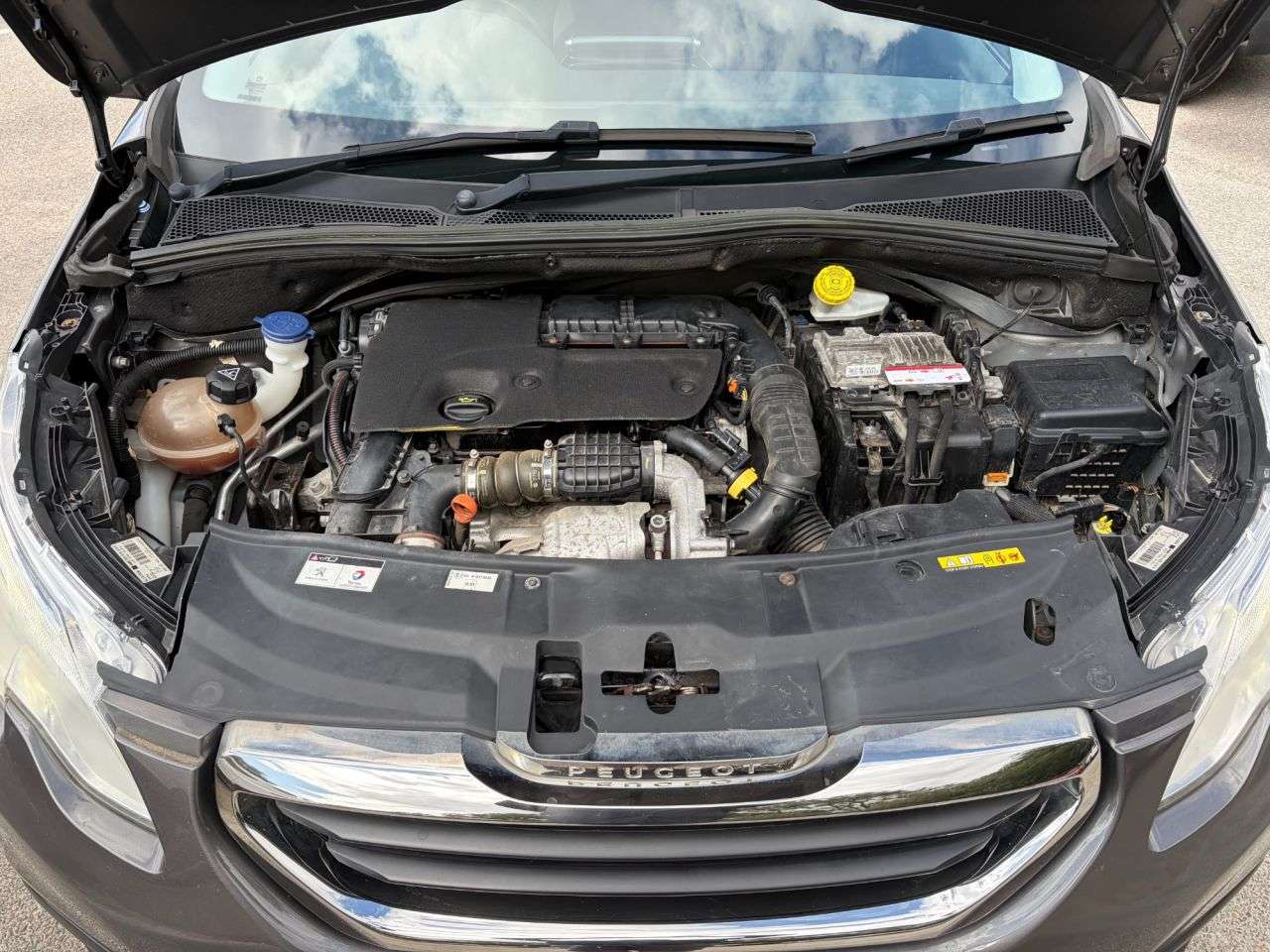 2015 PEUGEOT 2008 2015 PEUGEOT 2008