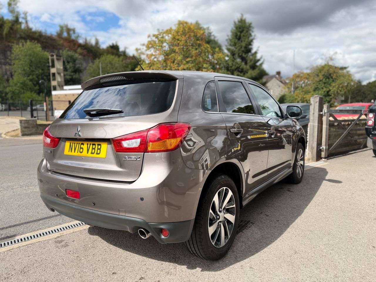 A 2016 MITSUBISHI ASX 1.8D 3 SUV 5dr Diesel Manual Euro 5 * FSH, KEYLESS ENTRY AND START, 17" SIL A 2016 MITSUBISHI ASX 1.8D 3 SUV 5dr Diesel Manual Euro 5 * FSH, KEYLESS ENTRY AND START, 17" SIL