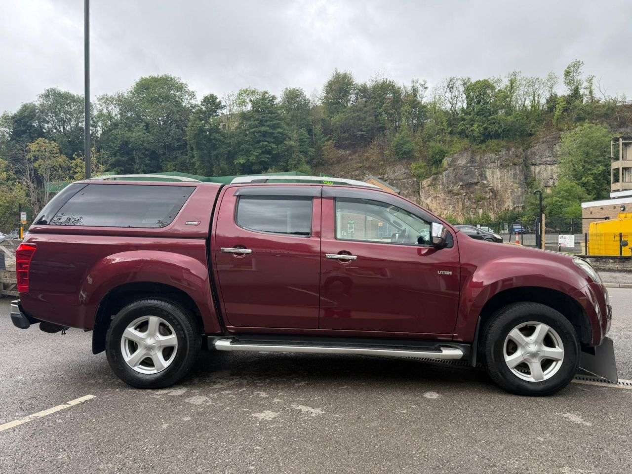 2013 ISUZU D-MAX 2013 ISUZU D-MAX