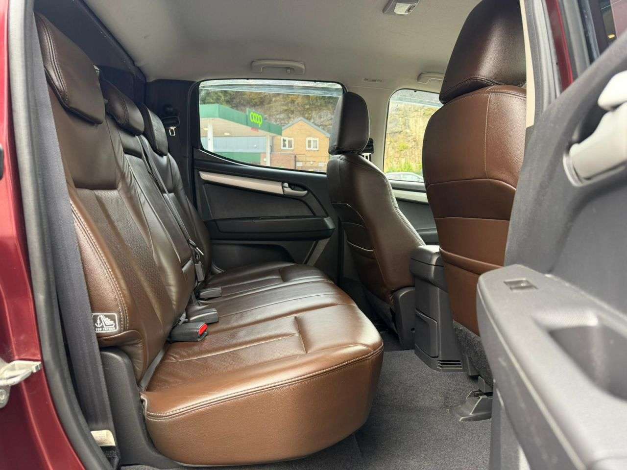 2013 ISUZU D-MAX 2013 ISUZU D-MAX