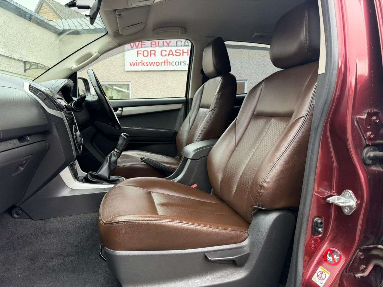 2013 ISUZU D-MAX 2013 ISUZU D-MAX