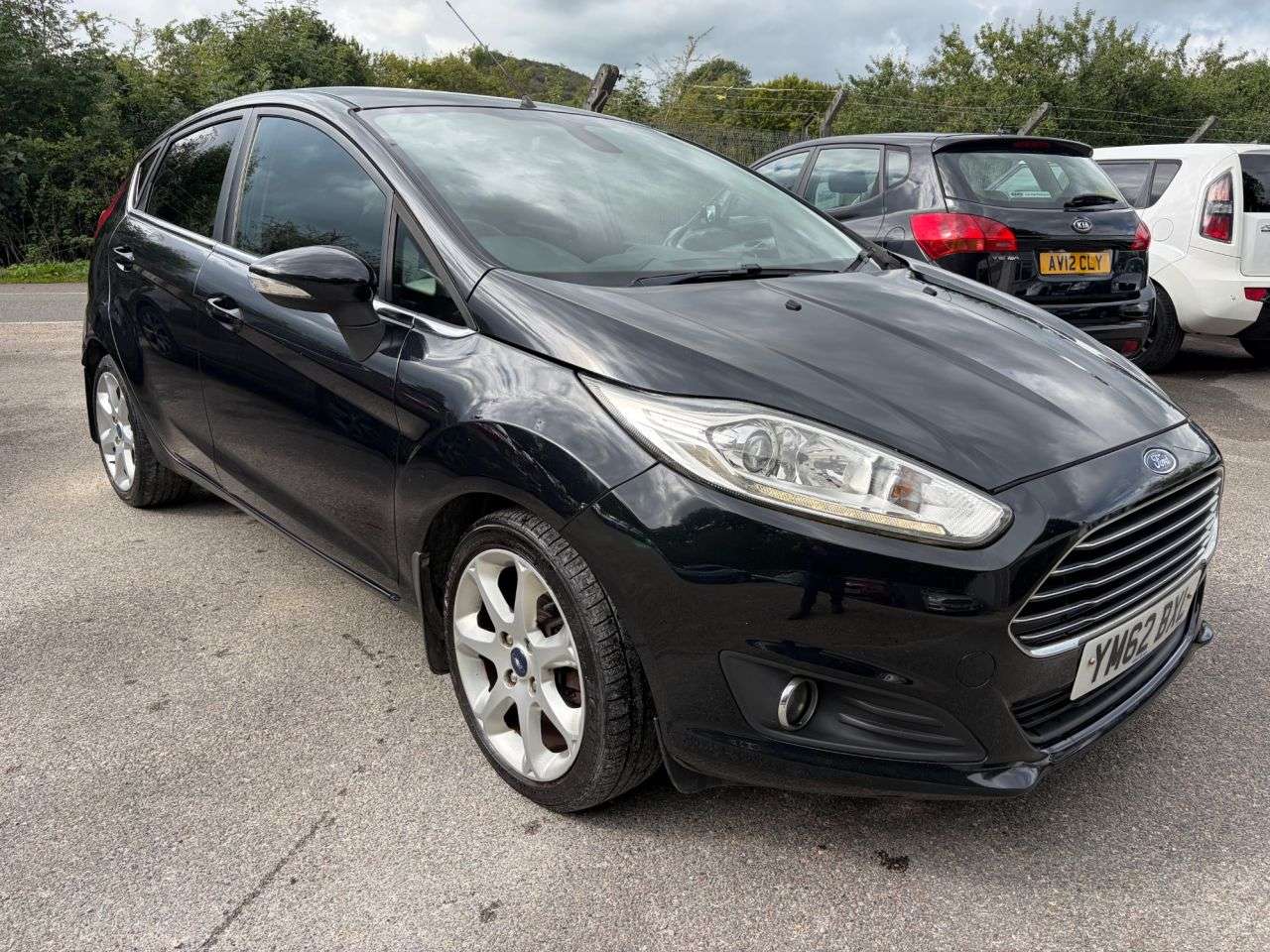 A 2013 FORD FIESTA 1.6 TDCi ECOnetic Titanium Hatchback 5dr Diesel Manual Euro 5 **PART/X TO C A 2013 FORD FIESTA 1.6 TDCi ECOnetic Titanium Hatchback 5dr Diesel Manual Euro 5 **PART/X TO C