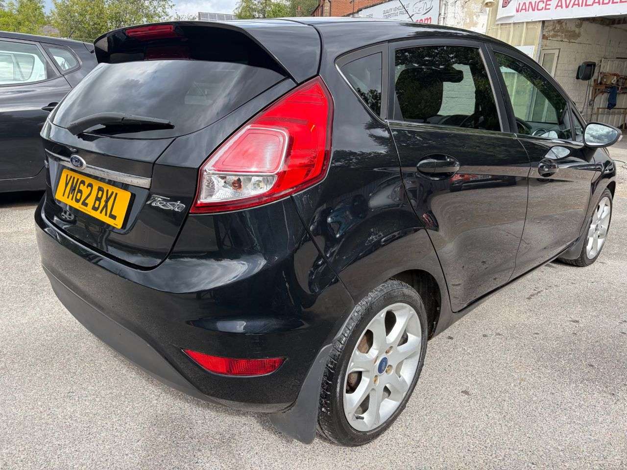A 2013 FORD FIESTA 1.6 TDCi ECOnetic Titanium Hatchback 5dr Diesel Manual Euro 5 **PART/X TO C A 2013 FORD FIESTA 1.6 TDCi ECOnetic Titanium Hatchback 5dr Diesel Manual Euro 5 **PART/X TO C