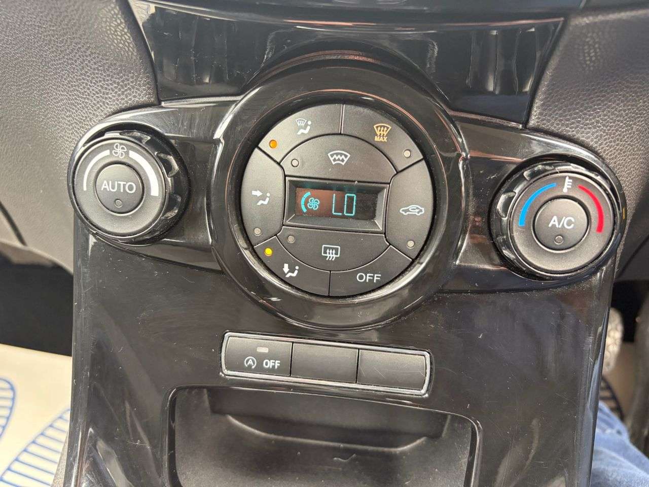 2013 FORD FIESTA 2013 FORD FIESTA