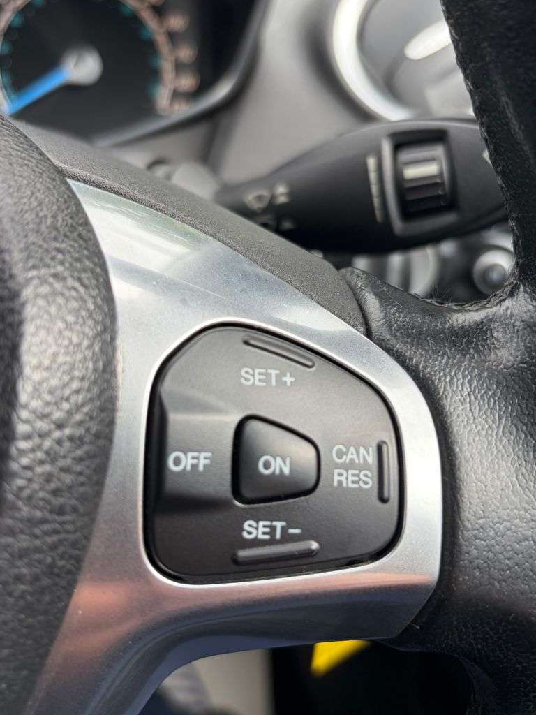 2013 FORD FIESTA 2013 FORD FIESTA