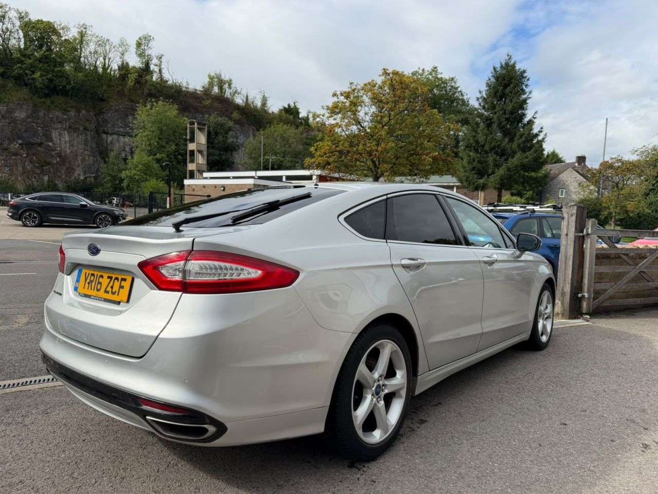 A 2016 FORD MONDEO 2.0 TDCi Titanium Hatchback 5dr Diesel Manual Euro 6 * FULL SERVICE HISTORY A 2016 FORD MONDEO 2.0 TDCi Titanium Hatchback 5dr Diesel Manual Euro 6 * FULL SERVICE HISTORY