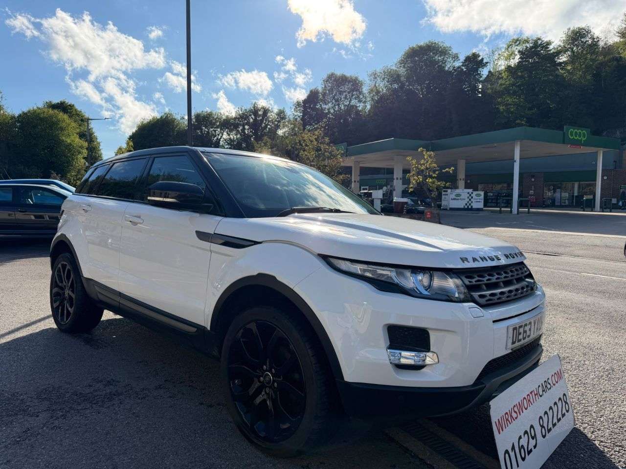 A 2013 LAND ROVER RANGE ROVER EVOQUE 2.2 SD4 Pure Tech SUV 5dr Diesel Manual 4WD Euro 5* BLACK HEATED LEATHER, 2 A 2013 LAND ROVER RANGE ROVER EVOQUE 2.2 SD4 Pure Tech SUV 5dr Diesel Manual 4WD Euro 5* BLACK HEATED LEATHER, 2