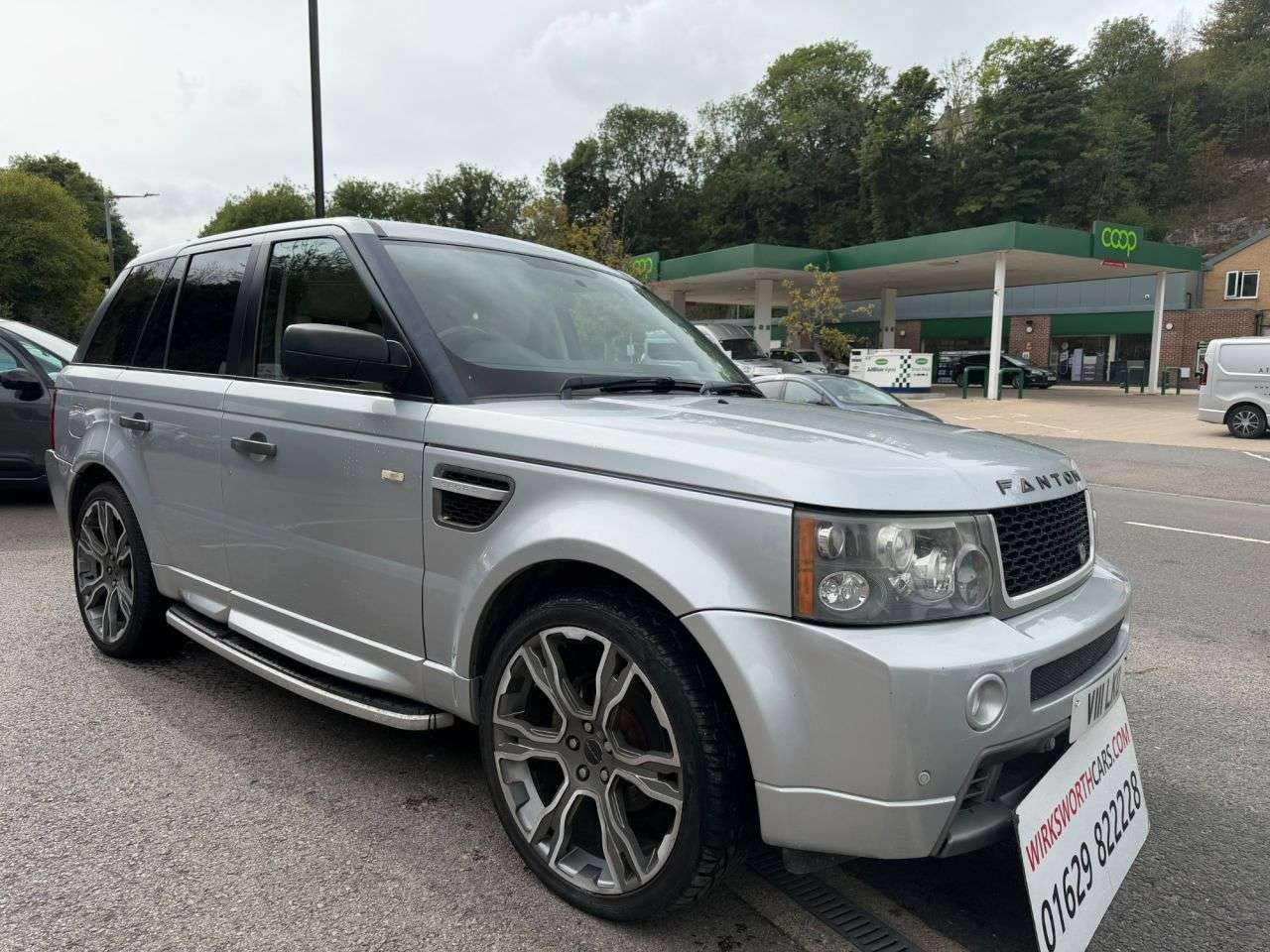 A 2007 LAND ROVER RANGE ROVER SPORT 2.7 TDV6 SPORT S 188 BHP*FSH 16 STAMPS*FANTOM WHEELS & EXHAUST* *FSH 16 STA A 2007 LAND ROVER RANGE ROVER SPORT 2.7 TDV6 SPORT S 188 BHP*FSH 16 STAMPS*FANTOM WHEELS & EXHAUST* *FSH 16 STA