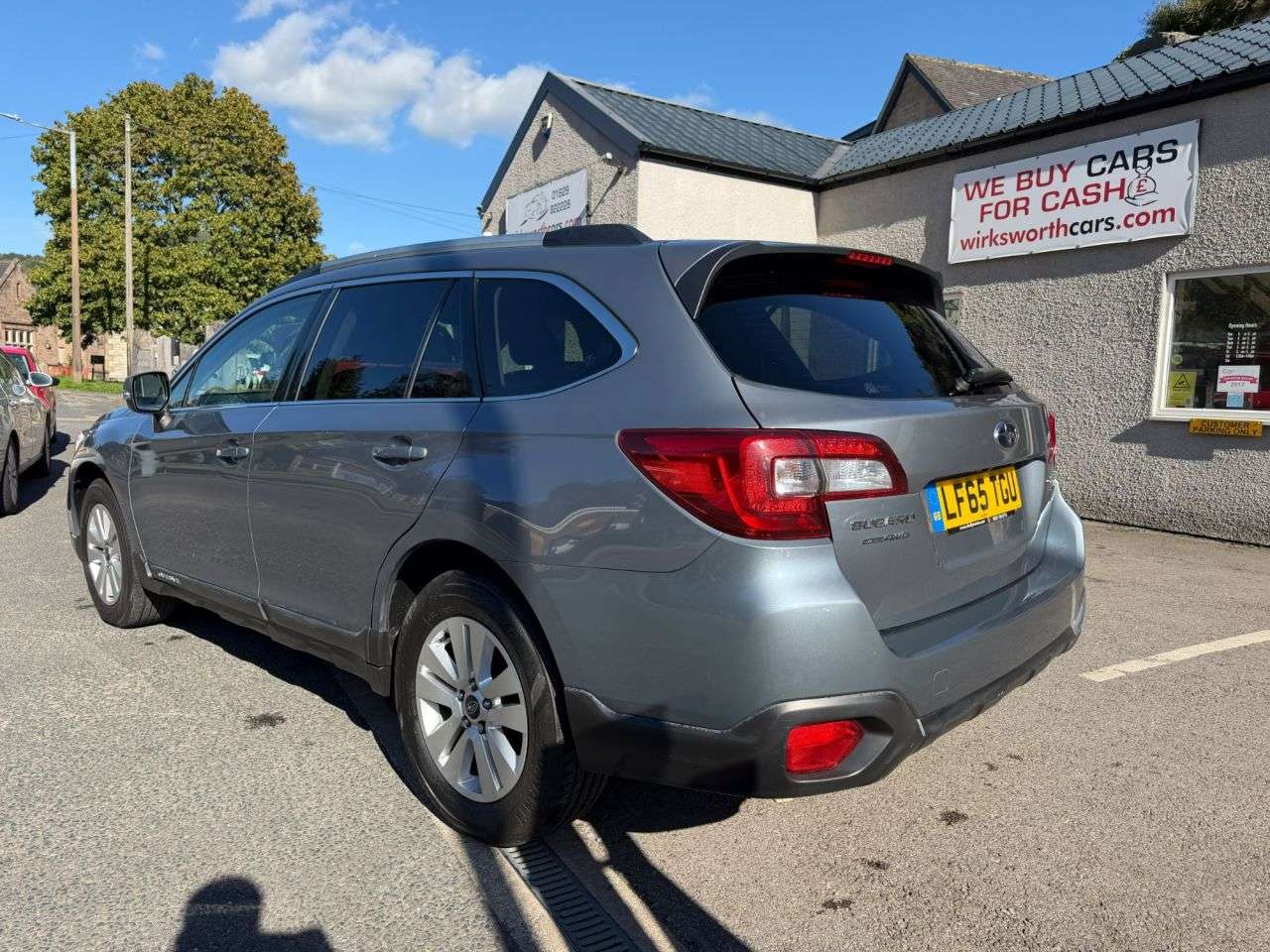 A 2015 SUBARU OUTBACK 2.0D SE Estate 5dr Diesel Lineartronic 4WD**FSH**1 LADY OWNER FROM NEW** *F A 2015 SUBARU OUTBACK 2.0D SE Estate 5dr Diesel Lineartronic 4WD**FSH**1 LADY OWNER FROM NEW** *F