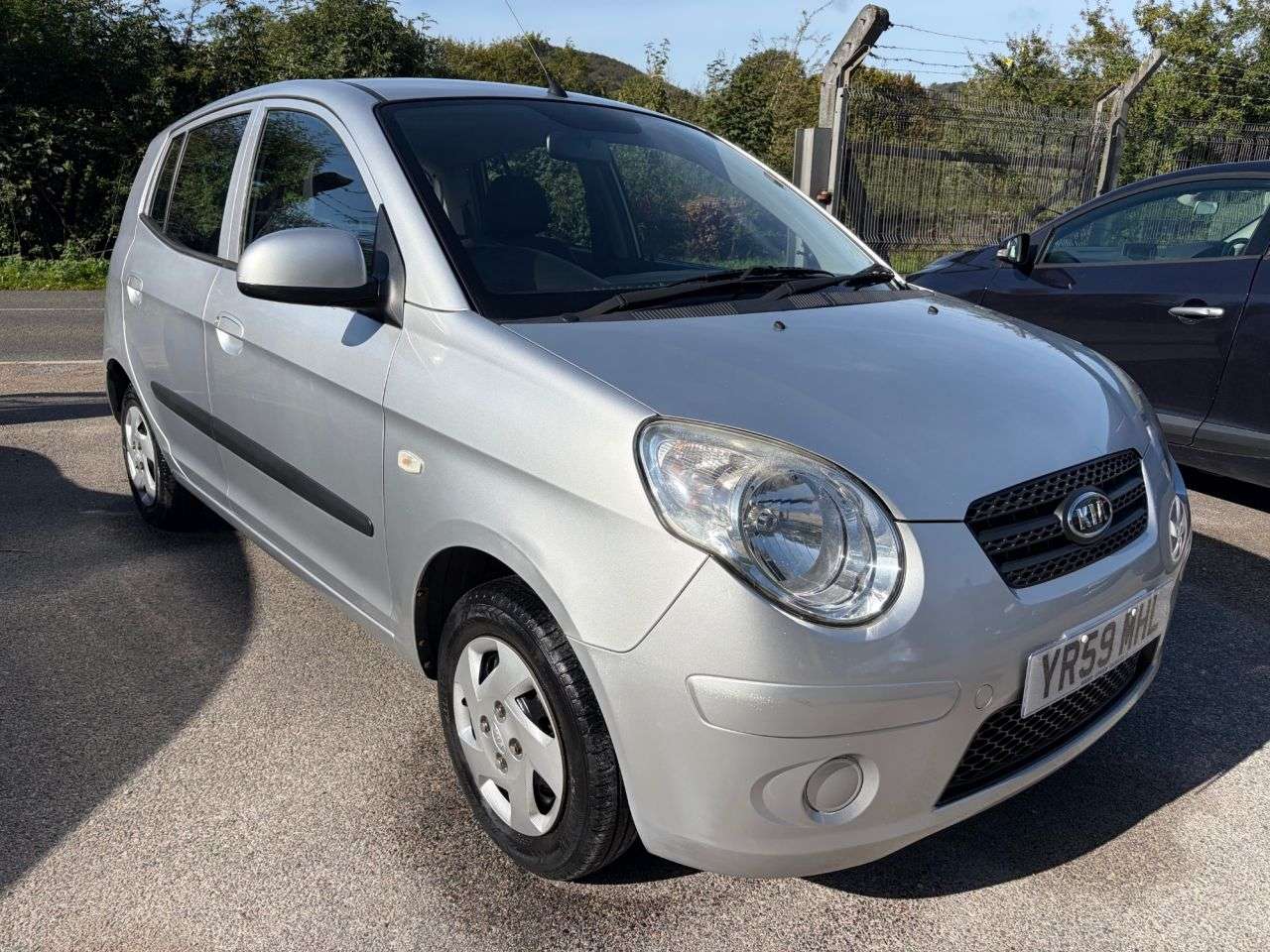 A 2009 KIA PICANTO 1.0 1 Hatchback 5dr Petrol Manual * 3 OWNERS FROM NEW, 12 SERVICE STAMPS, £ A 2009 KIA PICANTO 1.0 1 Hatchback 5dr Petrol Manual * 3 OWNERS FROM NEW, 12 SERVICE STAMPS, £