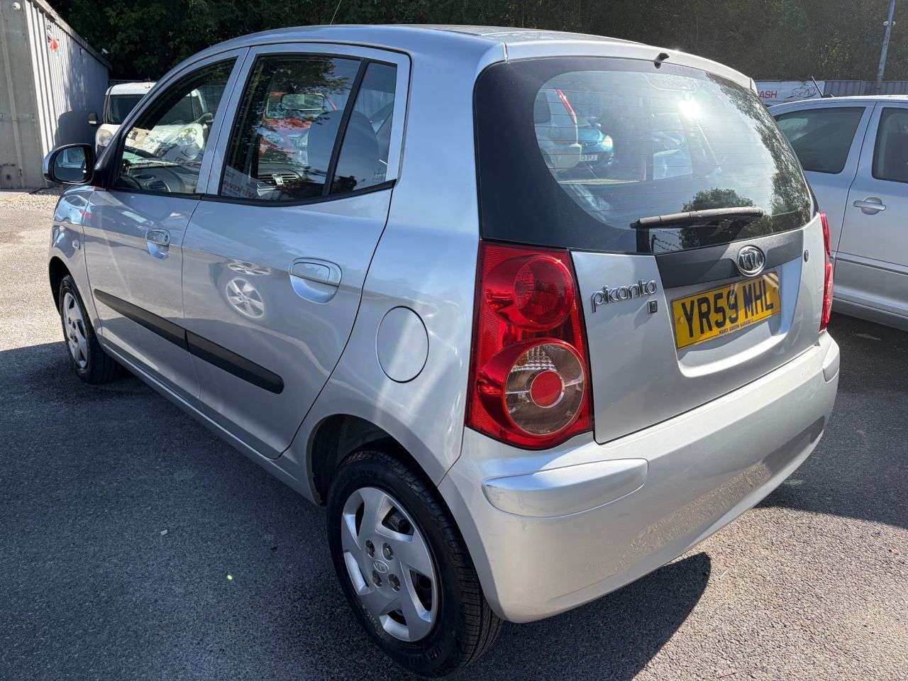 A 2009 KIA PICANTO 1.0 1 Hatchback 5dr Petrol Manual * 3 OWNERS FROM NEW, 12 SERVICE STAMPS, £ A 2009 KIA PICANTO 1.0 1 Hatchback 5dr Petrol Manual * 3 OWNERS FROM NEW, 12 SERVICE STAMPS, £