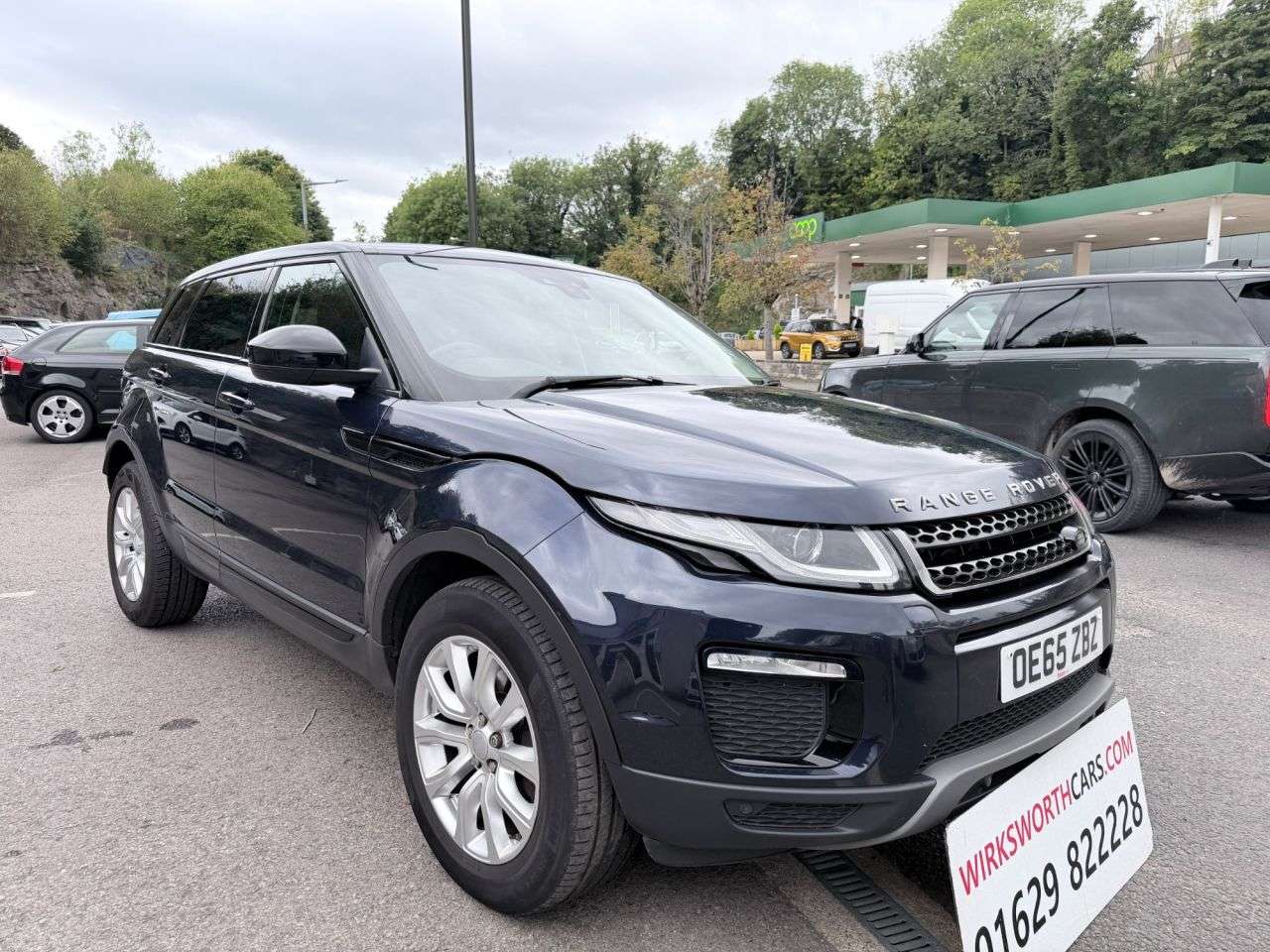 A 2016 LAND ROVER RANGE ROVER EVOQUE 2.0 TD4 SE Tech SUV 5dr Diesel Auto 4WD Euro 6*FSH*PAN ROOF*AUTOMATIC* *FSH A 2016 LAND ROVER RANGE ROVER EVOQUE 2.0 TD4 SE Tech SUV 5dr Diesel Auto 4WD Euro 6*FSH*PAN ROOF*AUTOMATIC* *FSH