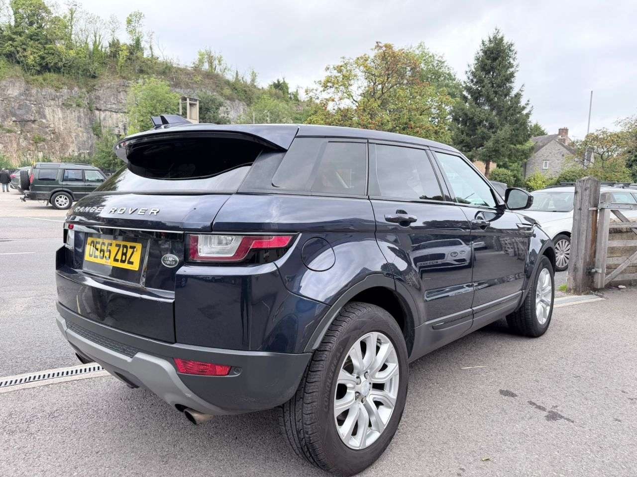 A 2016 LAND ROVER RANGE ROVER EVOQUE 2.0 TD4 SE Tech SUV 5dr Diesel Auto 4WD Euro 6*FSH*PAN ROOF*AUTOMATIC* *FSH A 2016 LAND ROVER RANGE ROVER EVOQUE 2.0 TD4 SE Tech SUV 5dr Diesel Auto 4WD Euro 6*FSH*PAN ROOF*AUTOMATIC* *FSH