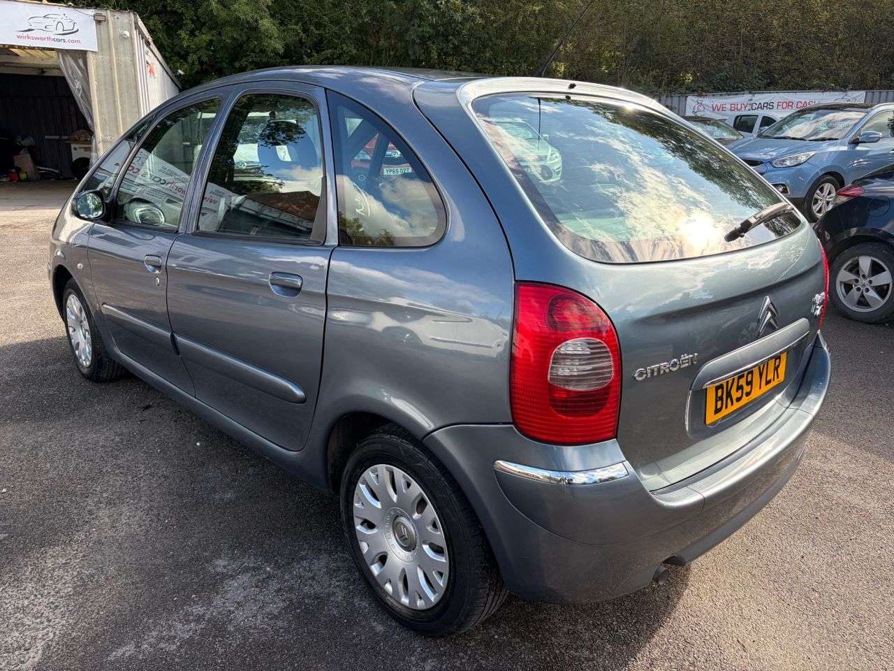 A 2009 CITROEN XSARA PICASSO 1.6i 16V Desire MPV 5dr Petrol Manual * PART/X TO CLEAR, VERY LOW MILEAGE, A 2009 CITROEN XSARA PICASSO 1.6i 16V Desire MPV 5dr Petrol Manual * PART/X TO CLEAR, VERY LOW MILEAGE,