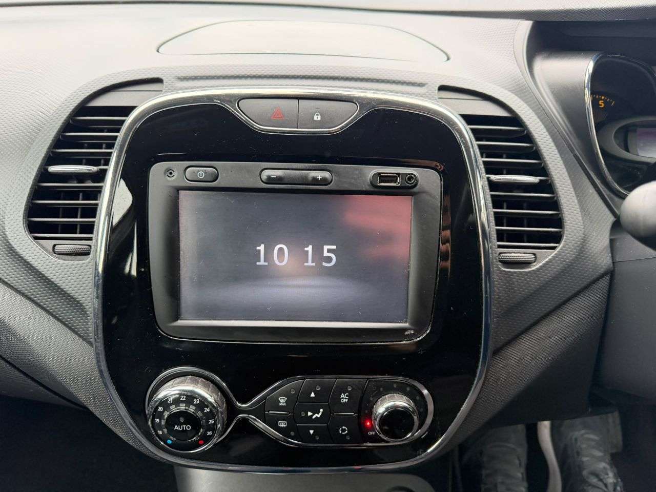 2015 RENAULT CAPTUR 2015 RENAULT CAPTUR
