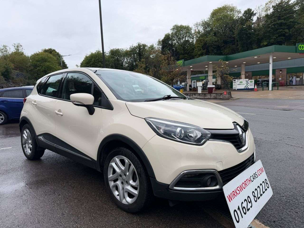 A 2015 RENAULT CAPTUR 1.5 dCi ENERGY Dynamique MediaNav SUV 5dr Diesel Manual Euro 5*HISTORY* **H A 2015 RENAULT CAPTUR 1.5 dCi ENERGY Dynamique MediaNav SUV 5dr Diesel Manual Euro 5*HISTORY* **H