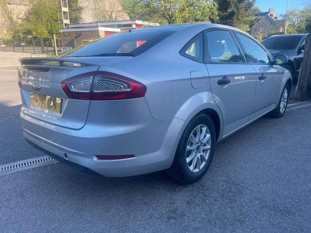A 2014 FORD MONDEO 1.6 TDCi ECOnetic Edge Hatchback 5dr Diesel Manual Euro 5*FSH*1 OWNER CAR* A 2014 FORD MONDEO 1.6 TDCi ECOnetic Edge Hatchback 5dr Diesel Manual Euro 5*FSH*1 OWNER CAR*
