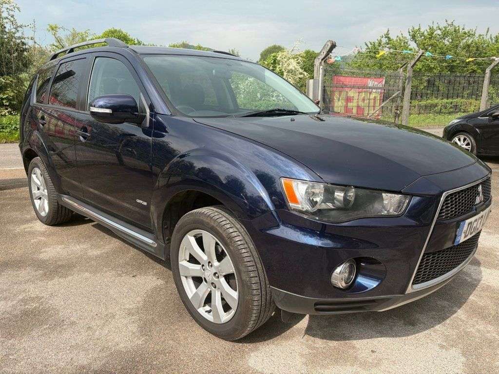 A 2013 MITSUBISHI OUTLANDER 2.2 DI-D GX3 SUV 5dr Diesel Manual 4WD Euro 5*PART/X TO CLEAR, FULL SERVICE A 2013 MITSUBISHI OUTLANDER 2.2 DI-D GX3 SUV 5dr Diesel Manual 4WD Euro 5*PART/X TO CLEAR, FULL SERVICE