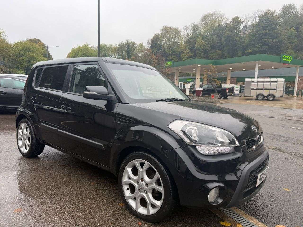 A 2013 KIA SOUL 1.6 CRDi Shaker SUV 5dr Diesel Manual Euro 5*FSH*1 OWNER+DEALER* *FSH*1 OWN A 2013 KIA SOUL 1.6 CRDi Shaker SUV 5dr Diesel Manual Euro 5*FSH*1 OWNER+DEALER* *FSH*1 OWN