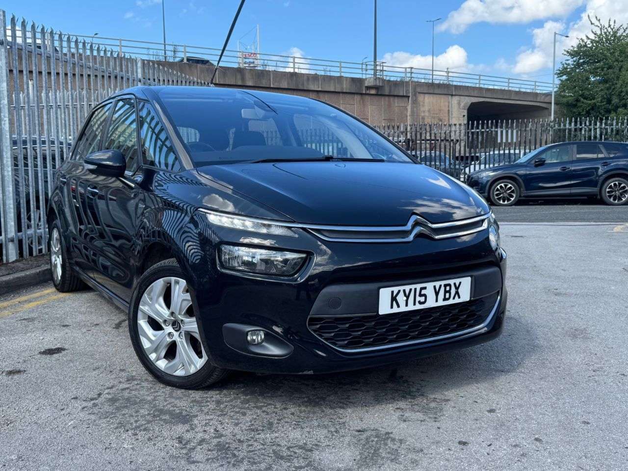 A 2015 CITROEN C4 PICASSO 2.0 BLUEHDI EXCLUSIVE EAT6 5d 148 BHP JUST BEEN SERVICED, MOT 7/27 A 2015 CITROEN C4 PICASSO 2.0 BLUEHDI EXCLUSIVE EAT6 5d 148 BHP JUST BEEN SERVICED, MOT 7/27