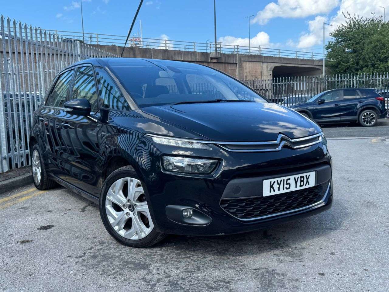 A 2015 CITROEN C4 PICASSO 2.0 BLUEHDI EXCLUSIVE EAT6 5d 148 BHP JUST BEEN SERVICED, MOT 7/27 A 2015 CITROEN C4 PICASSO 2.0 BLUEHDI EXCLUSIVE EAT6 5d 148 BHP JUST BEEN SERVICED, MOT 7/27