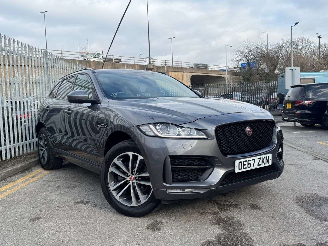 A 2018 JAGUAR F-PACE 2.0 D240 R-Sport SUV 5dr Diesel Auto AWD Euro 6 (s/s) (240 ps) JUST BEEN SE A 2018 JAGUAR F-PACE 2.0 D240 R-Sport SUV 5dr Diesel Auto AWD Euro 6 (s/s) (240 ps) JUST BEEN SE