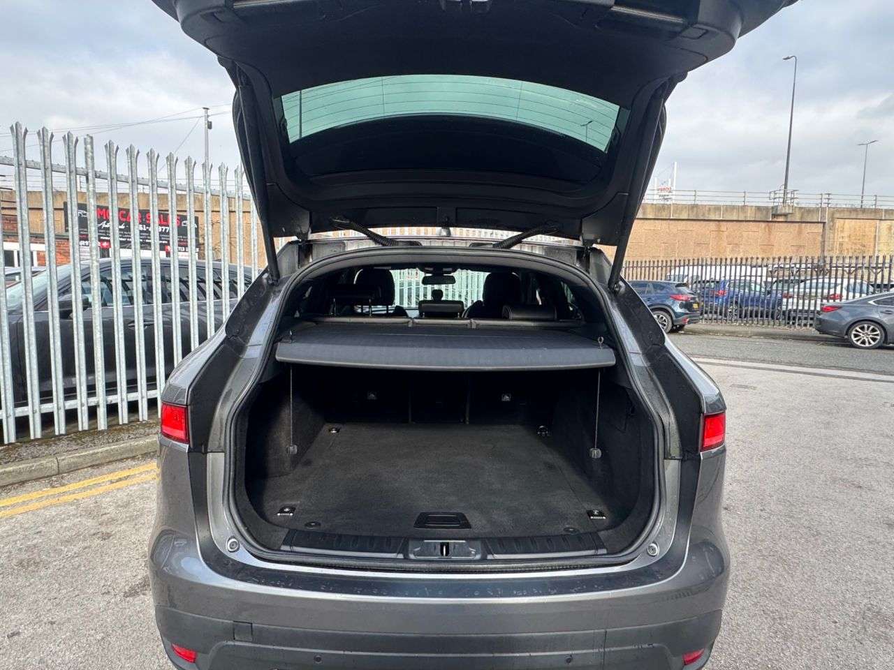 2018 JAGUAR F-PACE 2018 JAGUAR F-PACE